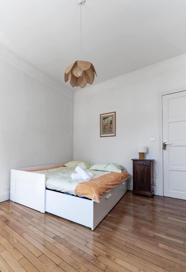 Le Belfort - Grand Appartement Avec Terrasse Et Parking Prive Vichy Kültér fotó